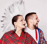 Неожиданно: Народная артистка Нина Матвиенко и певец  Монатик  снялись в совместной фотосессии