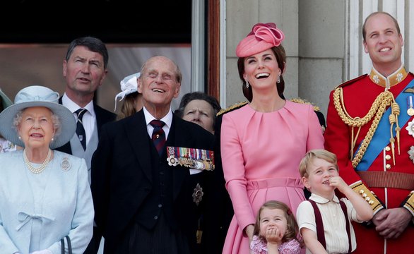 Принц Уильям и Герцогиня Кейт запрещают детям играть в iPad